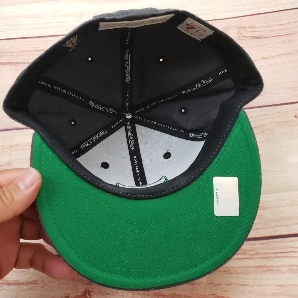 Hartford Whalers Mens Hat Cap Fitted 7 1/2 Gray Green NHL‎ Hockey Mitchell Ness